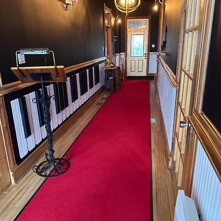 Auberge Et Bistro Namaste Lachute Экстерьер фото