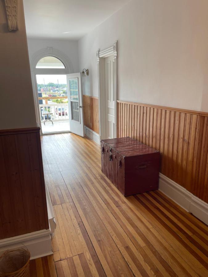 Auberge Et Bistro Namaste Lachute Экстерьер фото